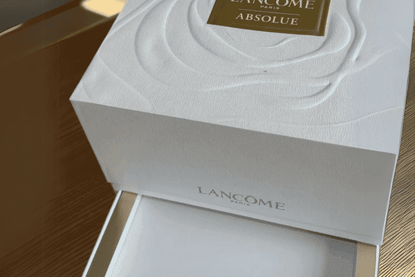 Embossed Drawer Box with Gliding Mechanism