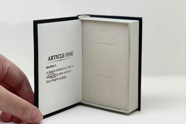 Custom bracelet box structures for jewelry packaging