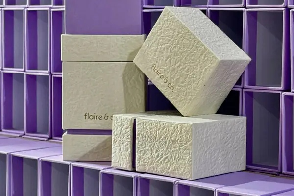 Luxury rigid gift box applications Luxury rigid gift box for perfume jewelry candle and cosmetics