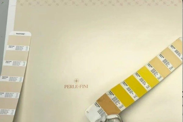 Image: printed cosmetic box sample, digital proof on screen, and buyer review checklist cosmetic packaging proof and printed sample review