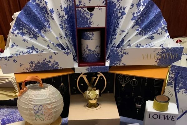premium branded product boxes for gift and retail